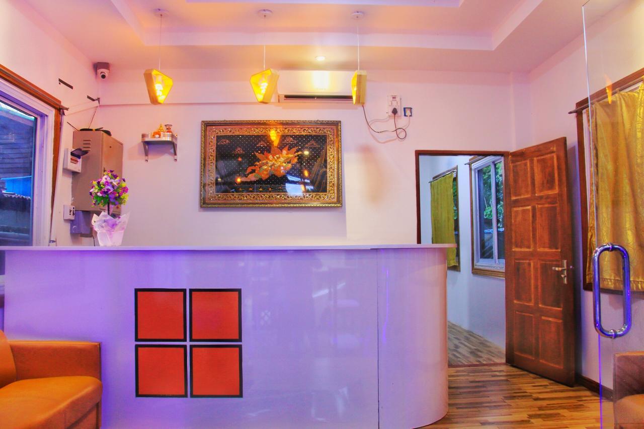 The Lodge Yangon Poshtel Exterior photo